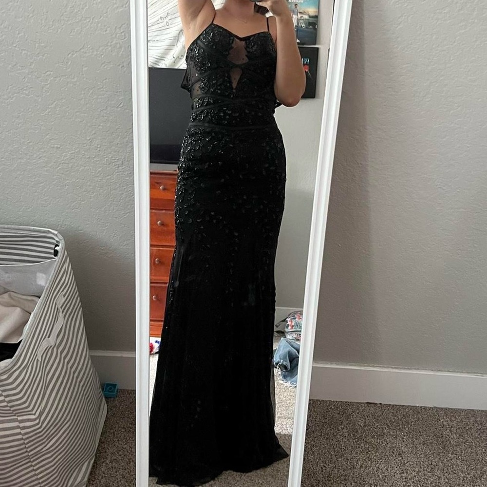 Cache formal dress